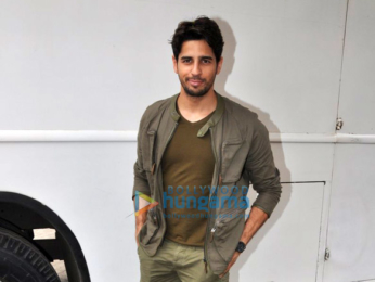 Sidharth Malhotra snapped post 'Baar Baar Dekho' promotions in Mumbai