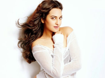 Sonakshi Sinha at IIFA Rocks Green Carpet, Madrid Sonakshi Sinha at IIFA Rocks Green Carpet, Madrid