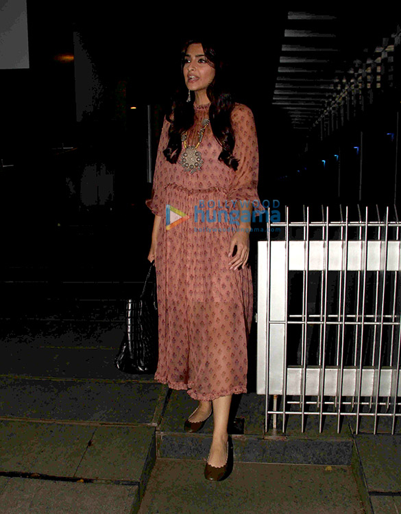 sonam rhea snapped post dinner 3