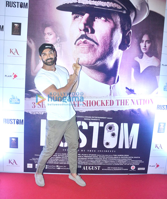 special screening of rustom 19