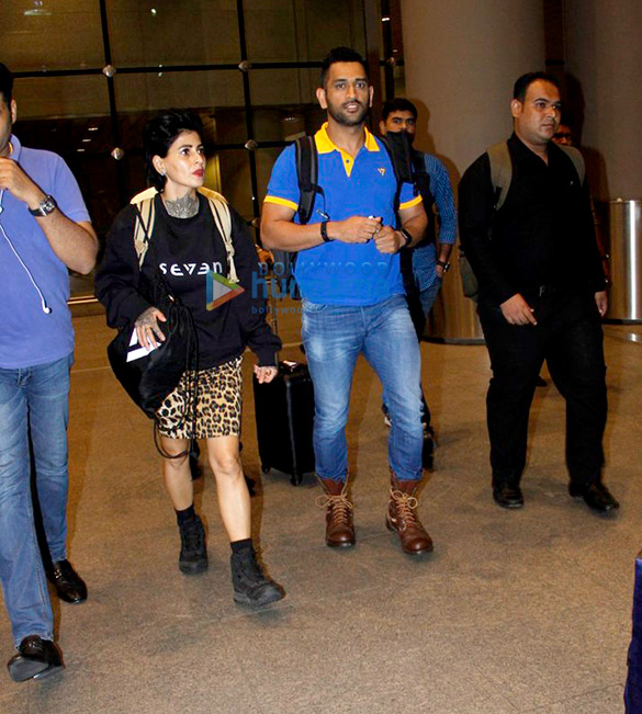 sushant dhoni snapped at airport 2