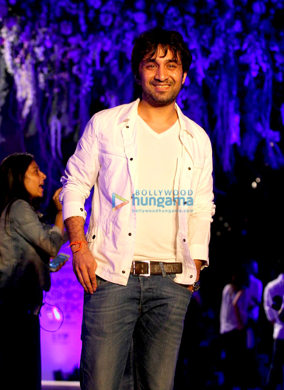 sushant shraddha at lfw 2016 13