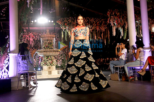 sushant shraddha at lfw 2016 2