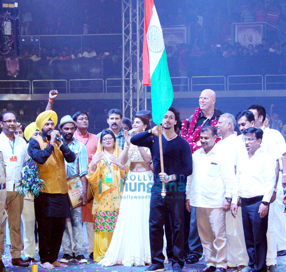 team of a flying jatt at sadbhwna diwas 2016 3