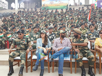 Team of 'Shivaay' visits at Attari border on Independence Day