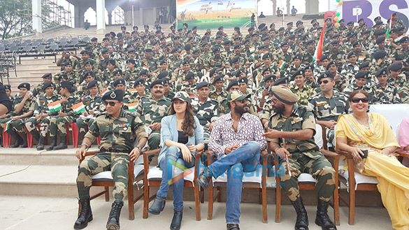 Team of ‘Shivaay’ visits at Attari border on Independence Day Team of ‘Shivaay’ visits at Attari border on Independence Day