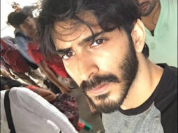 Check out: Harshvardhan Kapoor snaps a selfie on the sets of Bhavesh Joshi