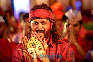 Check out: Riteish Deshmukh in the song ‘Bappa’ from Banjo Check out: Riteish Deshmukh in the song ‘Bappa’ from Banjo