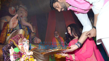Abhishek Bachchan & Aishwarya Rai Bachchan visit Ganesha Pandal in Mumbai