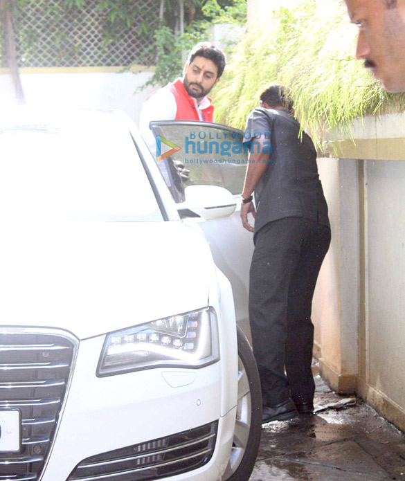 abhishek at sonali goldies ganesh 6