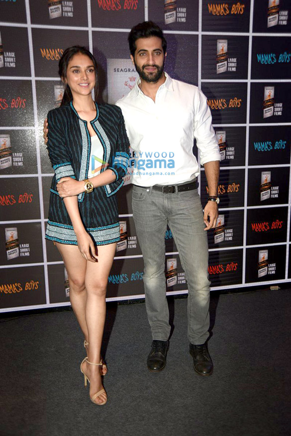 aditi teena akshay at mamas boys 2