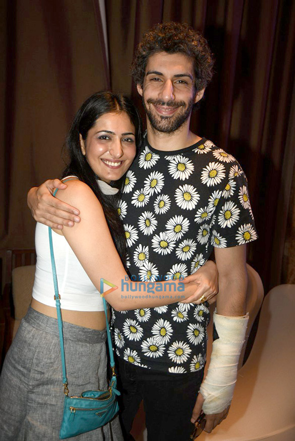 aditi teena akshay at mamas boys 7