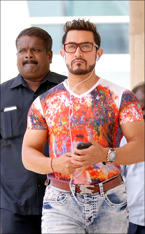 Check out: Aamir Khan's funky look in Advait Chandan's directorial debut :  Bollywood News - Bollywood Hungama
