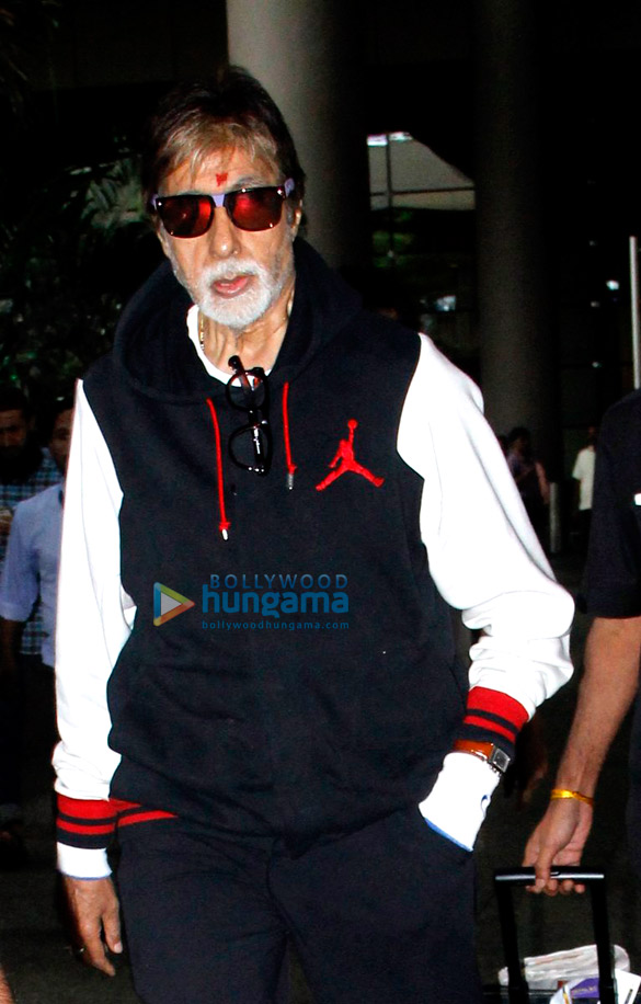 amitabh bachchan elli avram snapped at the airport 1