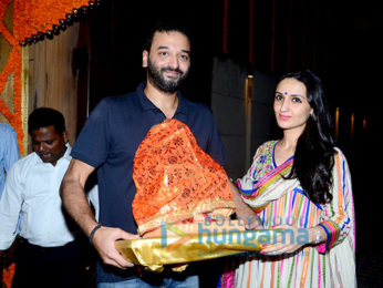 Anu Dewan & Sunny Dewan's snapped during Ganesha home coming