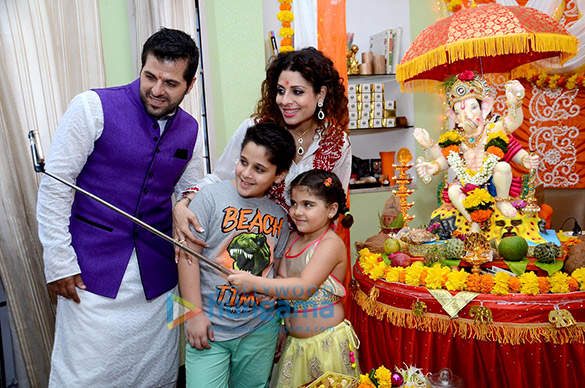bakhtiyaar tanaz celebrates ganesh chaturthi 3
