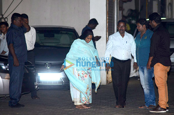 celebs visit salman khans ganesha 5