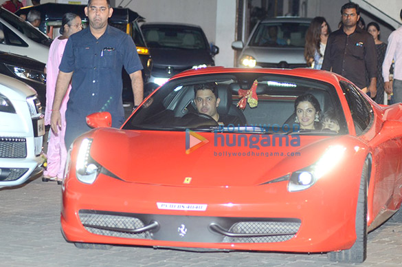 celebs visit salman khans ganesha 6