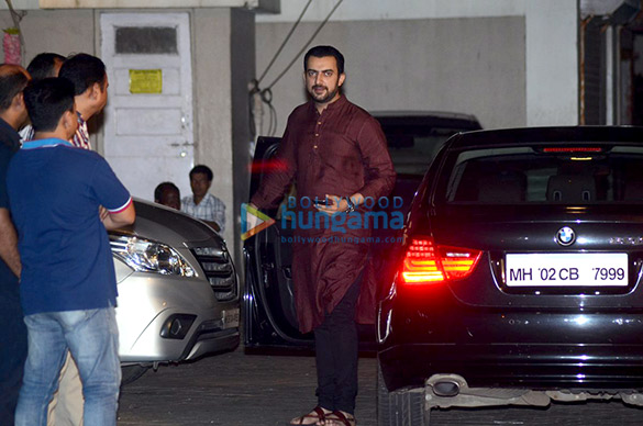 celebs visit salman khans ganesha 8