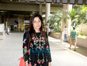 Deepika Padukone, Katrina Kaif and many more snapped at international airport