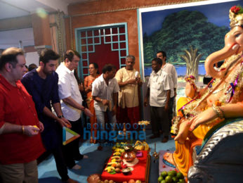Ranbir Kapoor, Randhir Kapoor & Rajiv Kapoor celebrate Ganesh Chaturthi at RK Studio