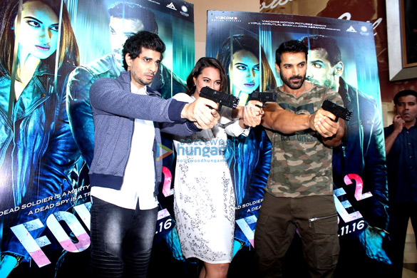 john sonakshi at the trailer launch of force 2 9