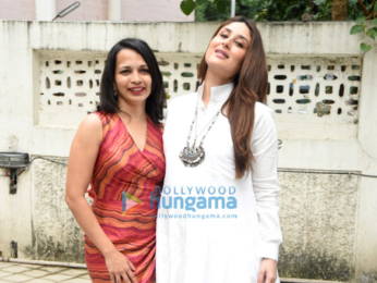 Kareena Kapoor Khan snapped with dietician Rujuta Diwekar before 'Facebook Chat' with her fans
