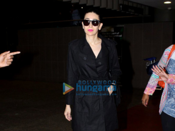 Karisma Kapoor & Alia Bhatt snapped at the airport