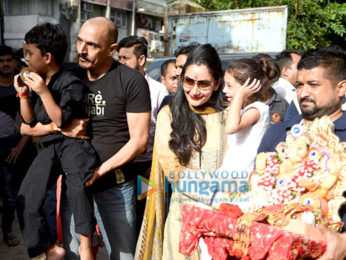 Manyata Dutt & kids' Ganesh visarjan
