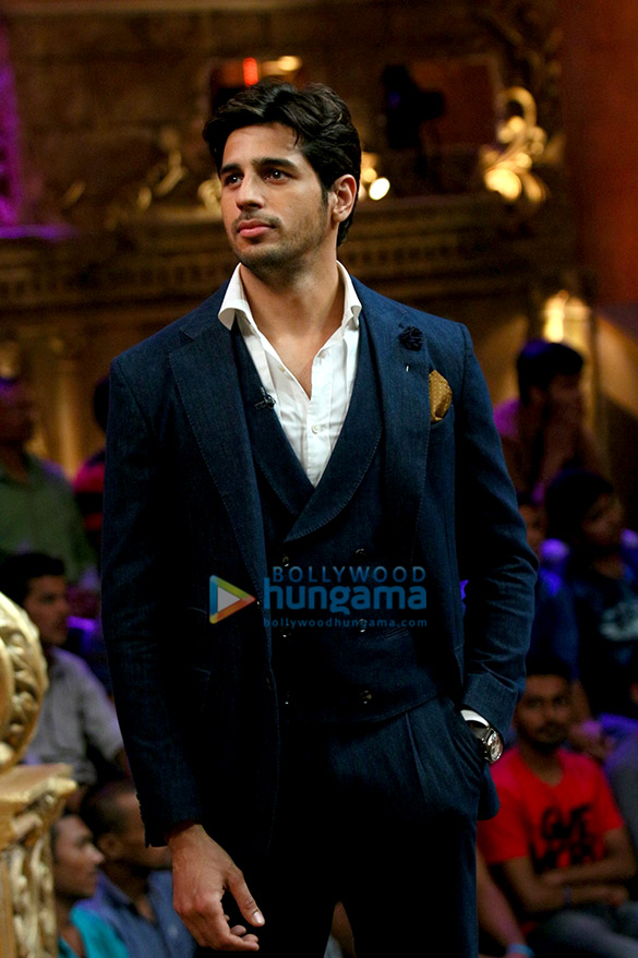 promotions of baar baar dekho on the comedy nights bachao 6