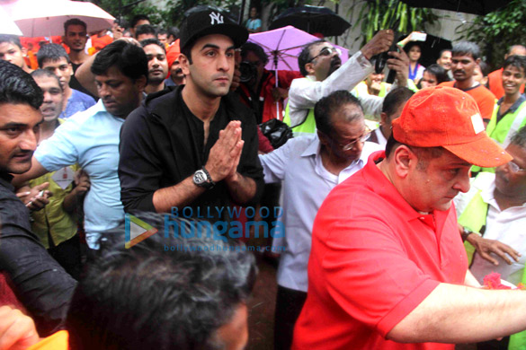 ranbir rishi snapped ganpati visarjan 2