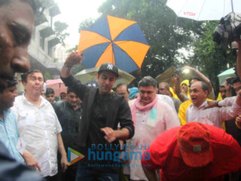 Ranbir Kapoor, Rishi Kapoor, Randhir Kapoor & Rajiv Kapoor snapped during Ganpati Visarjan at RK Studio