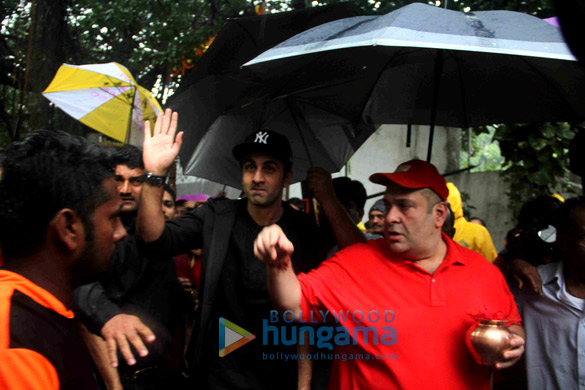 ranbir rishi snapped ganpati visarjan 9