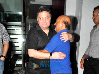 Rishi Kapoor & lyricist Sameer snapped post their dinner at 'Royal China'