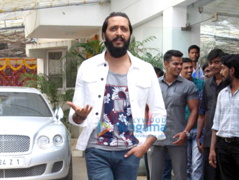 Riteish Deshmukh spotted outside Sunny Super Sound