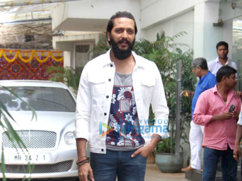 Riteish Deshmukh spotted outside Sunny Super Sound