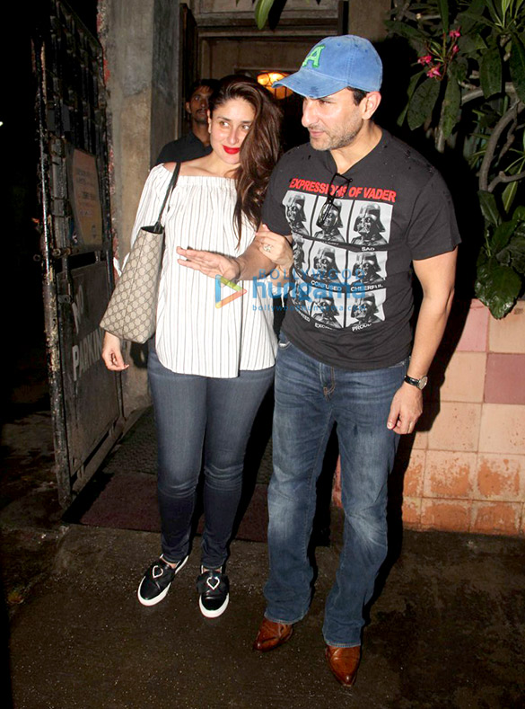 Saif Ali Khan, Kareena Kapoor Khan, Riteish Deshmukh & Genelia Dsouza snapped post dinner at Pali Bhawan