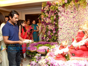 Sohail Khan, Arpita Khan and others at Salman Khan's Ganesha visarjan