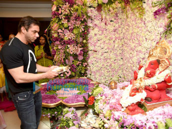 Sohail Khan, Arpita Khan and others at Salman Khan's Ganesha visarjan