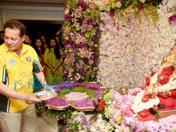 Sohail Khan, Arpita Khan and others at Salman Khan's Ganesha visarjan
