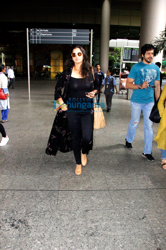 Sania Mirza snapped at the international airport Sania Mirza snapped at the international airport