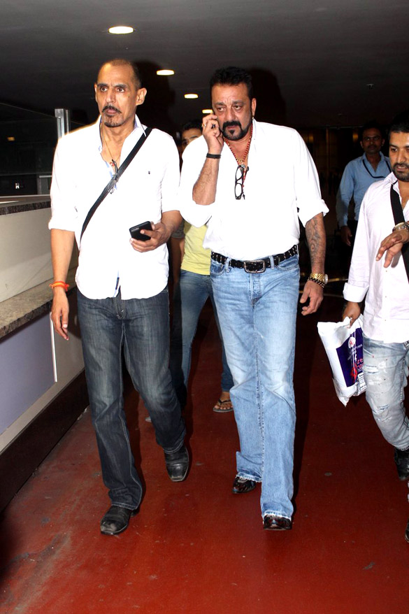 Sanjay Dutt, Shruti Haasan & Ileana DCruz snapped at the airport Sanjay Dutt, Shruti Haasan & Ileana DCruz snapped at the airport