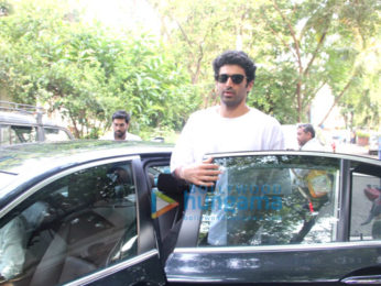 Siddharth Roy Kapur, Aditya Roy Kapur & Kunaal Roy Kapur snapped during house hunt in Bandra