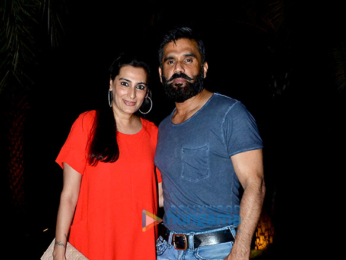 Suniel Shetty & Mana Shetty snapped post dinner at a restaurant in Bandra