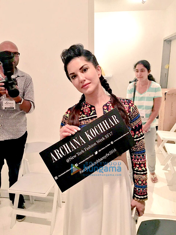 sunny leone walks the ramp at new york fashion week for archana kochhar 4