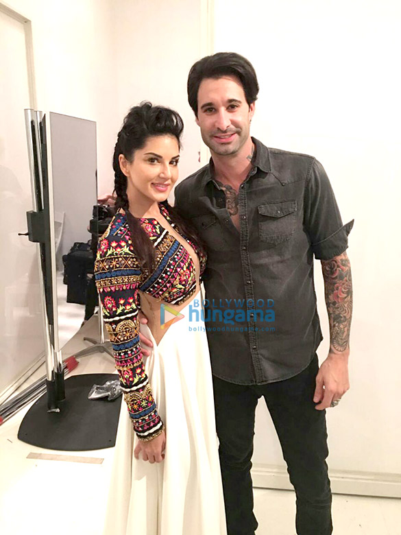 sunny leone walks the ramp at new york fashion week for archana kochhar 5