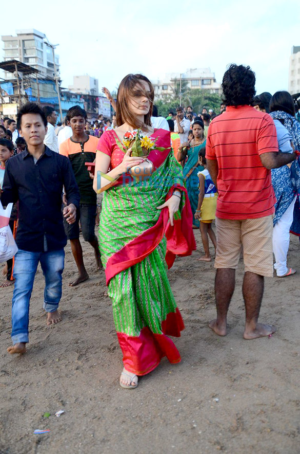 sussanne roshans ganesha visarjan 5