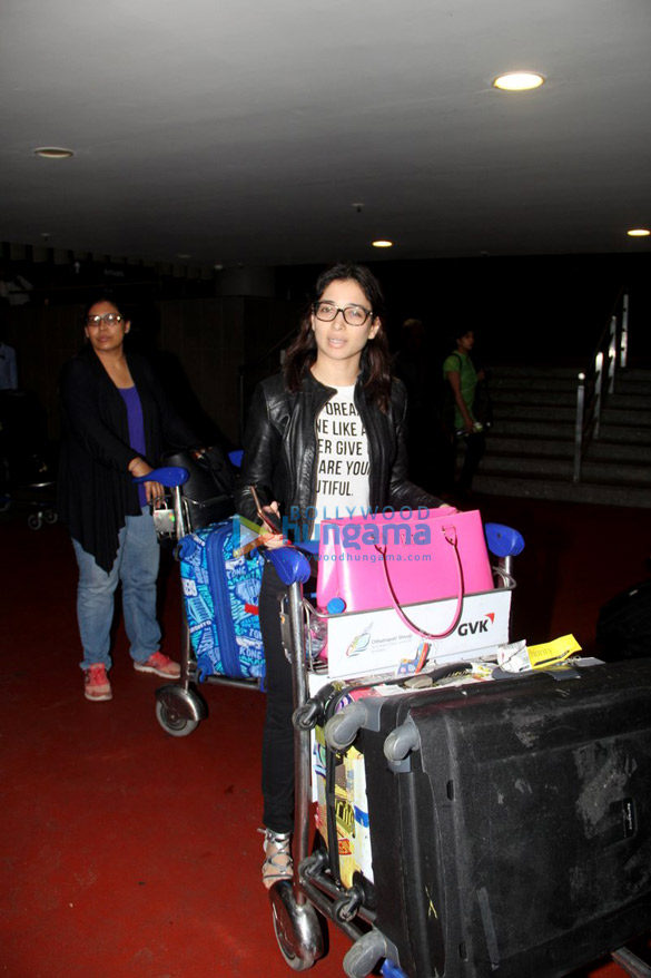 Tamannaah Bhatia, Elli Avram, Prachi Desai & Kiara Advani snapped at the airport