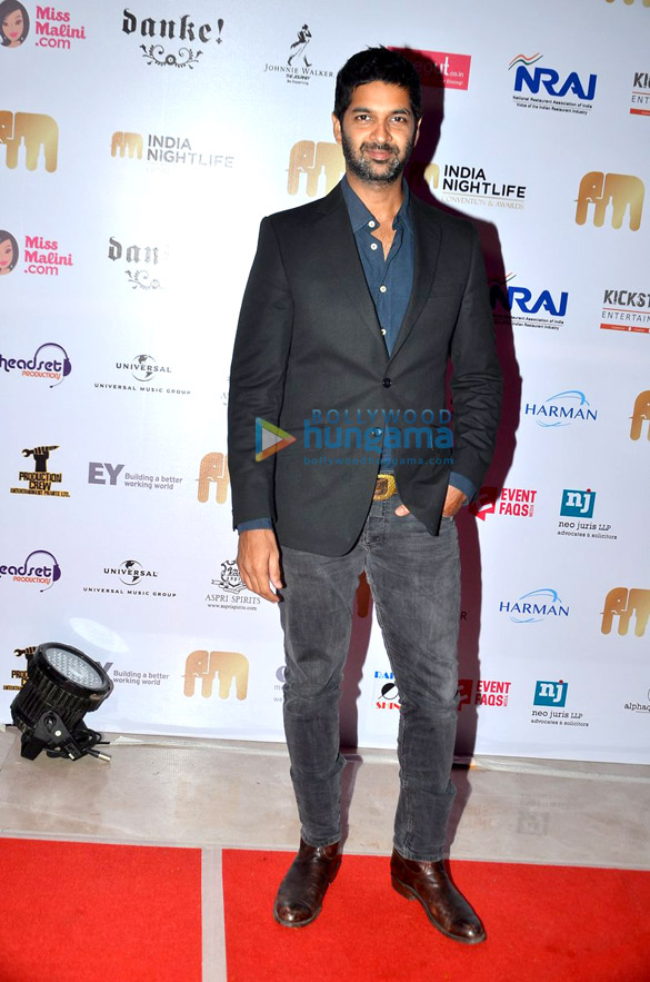 varun dhawan graces india nightlife convention awards 6