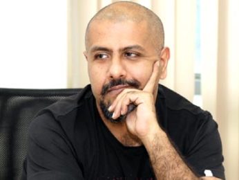 Vishal Dadlani meets Jain community’s spiritual Guruji Tarun Sagar to apologise for his tweet Vishal Dadlani meets Jain community’s spiritual Guruji Tarun Sagar to apologise for his tweet